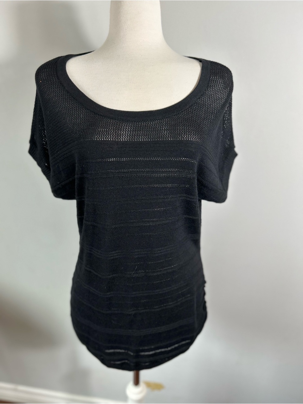 NWT Black Lightweight Knit Scoop Neck Top Size L